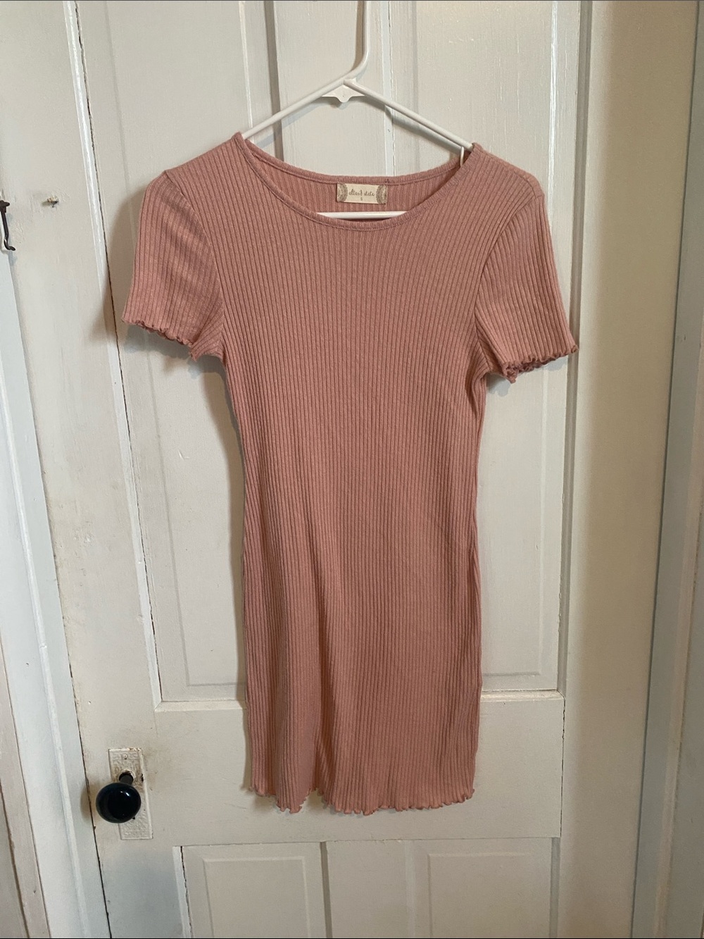 Ribbed Short-Sleeve Bodycon Dress - Pink